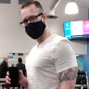 Meet your Posher, Casey